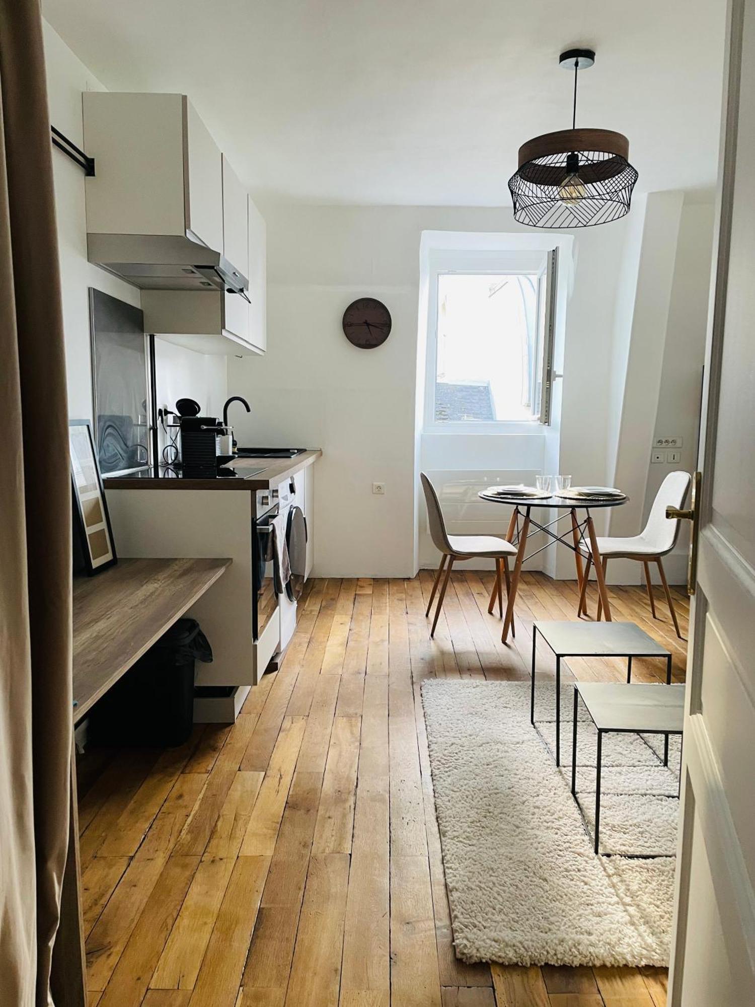 Charmant Appartement Au Coeur De บัวร์ ภายนอก รูปภาพ